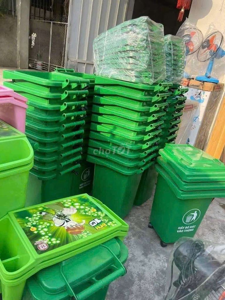Thùng rác 60Lít vài chục cái xả nhanh cho. Mua bán Nội thất, đồ gia dụng khác tại Quận Thanh Khê Đà Nẵng được đăng bởi Nguyễn Kha hình 1
