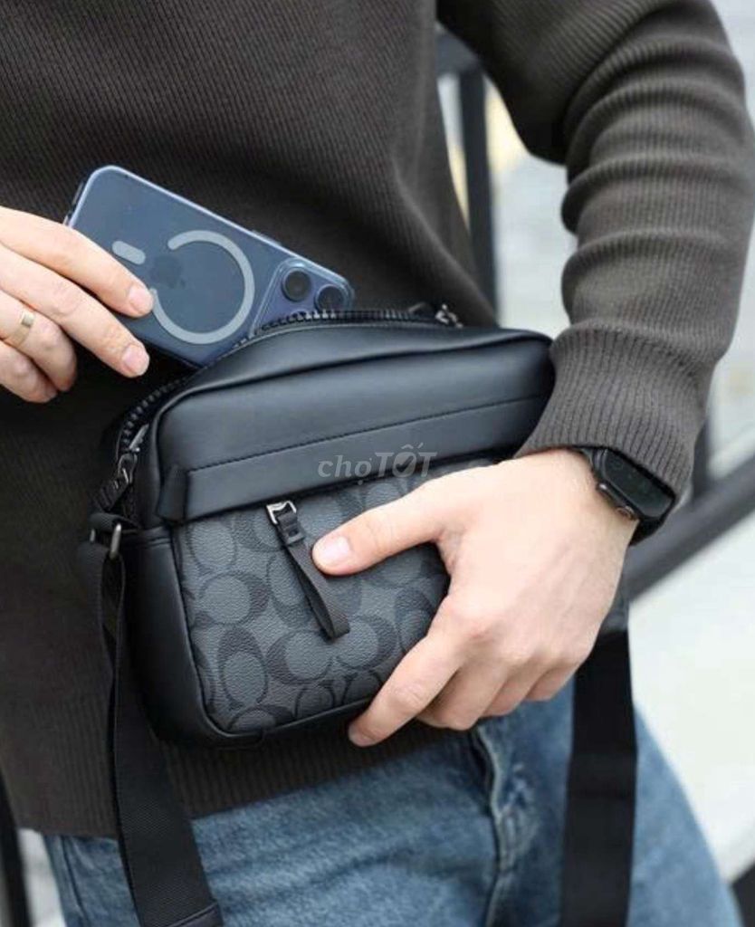 Túi đeo chéo Coach Nam Da Đen. Mua bán Túi xách tại Quận Gò Vấp Tp Hồ Chí Minh được đăng bởi Anh Ba  Hàng hiệu tuyển Chuyên bán Online uy tín hình 1