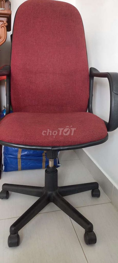 Ghế giám đốc Vải, nhựa Văn phòng. Mua bán Đồ dùng văn phòng tại Thành phố Vũng Tàu Bà Rịa - Vũng Tàu được đăng bởi Khánh hình 1