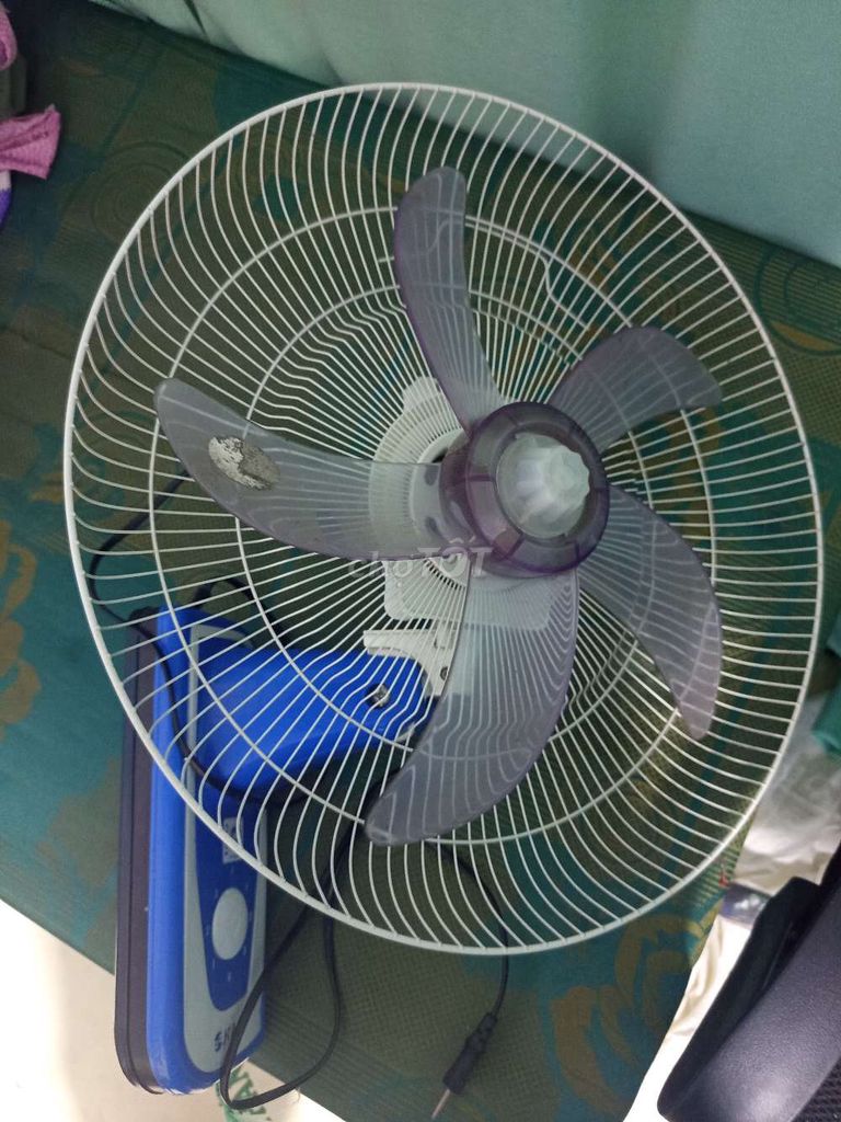 Quạt treo tường KANT Trắng xanh. Mua bán Quạt tại Thành phố Bà Rịa Bà Rịa - Vũng Tàu được đăng bởi Quân hình 1