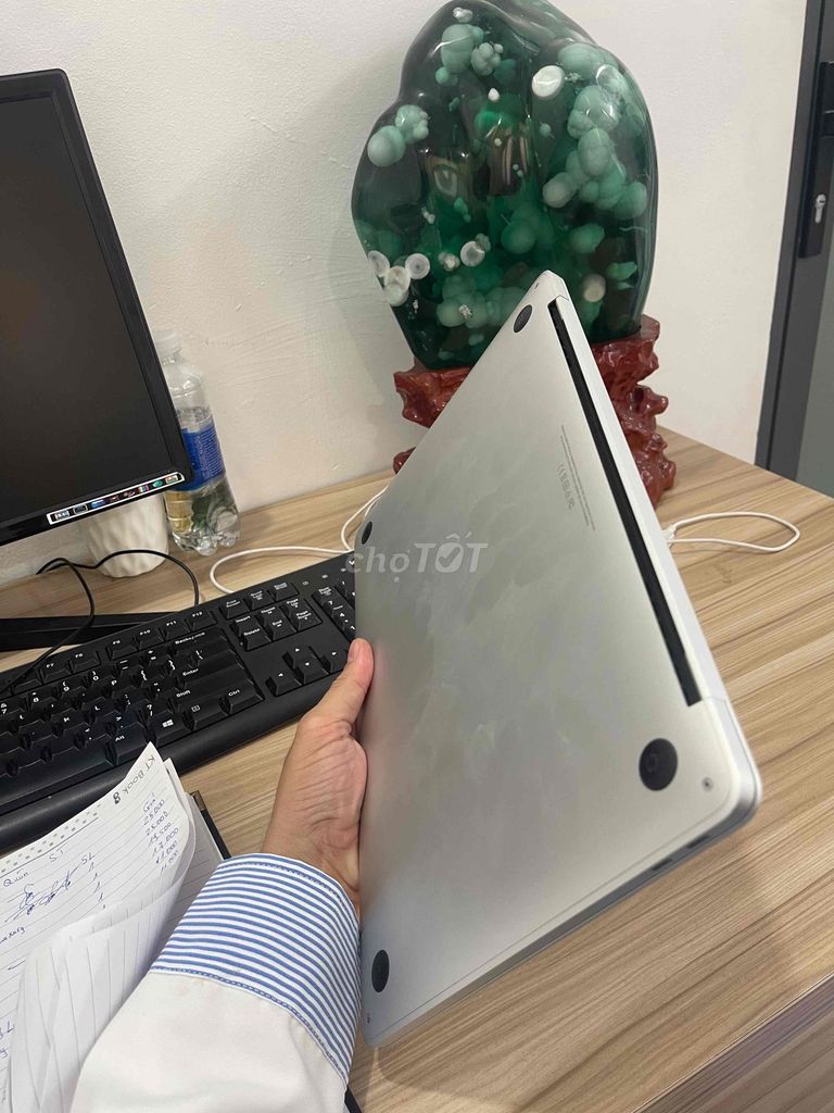Apple Macbook Pro 2017 13 inch 16GB/128GB Bạc. Mua bán Laptop tại Quận Tân Phú Tp Hồ Chí Minh được đăng bởi senrry tâm hình 1