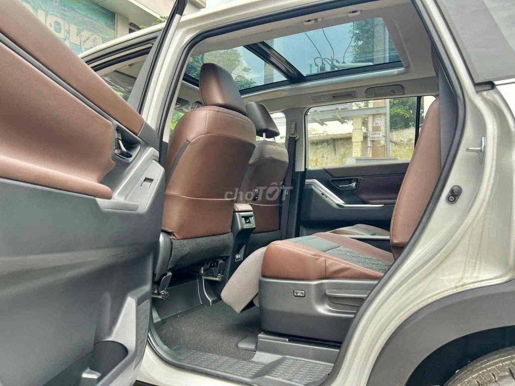 TOYOTA INNOVA CROSS HYBRID🚗GIAO NGAY🎁GIẢM TIỀN MẶT. Mua bán Ô tô tại Quận Gò Vấp Tp Hồ Chí Minh được đăng bởi TOYOTA ĐÔNG SÀI GÒN hình 12