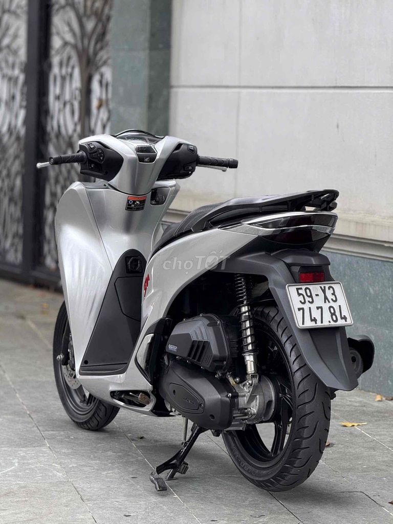 SH 150i ĐK CUỐI 2021 Mix BẠC POSCHE. Mua bán Xe máy tại Thành phố Thủ Đức Tp Hồ Chí Minh được đăng bởi Vũ Vũ hình 6