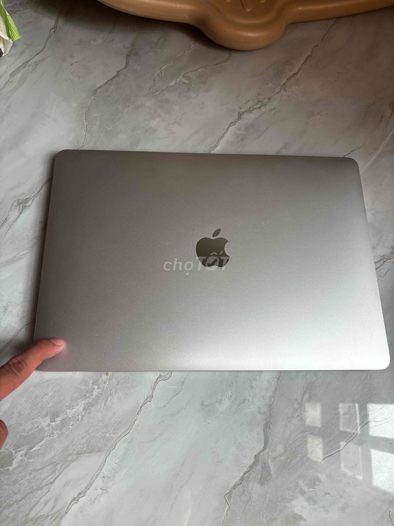 Apple MacBook Air M1 8GB Xám 2020. Mua bán Laptop tại Quận Tân Phú Tp Hồ Chí Minh được đăng bởi Thuật hình 1