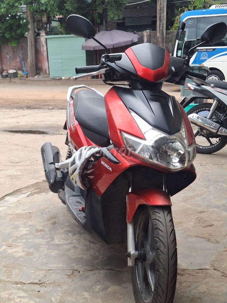 Воздушное лезвие Honda 2025 красное
