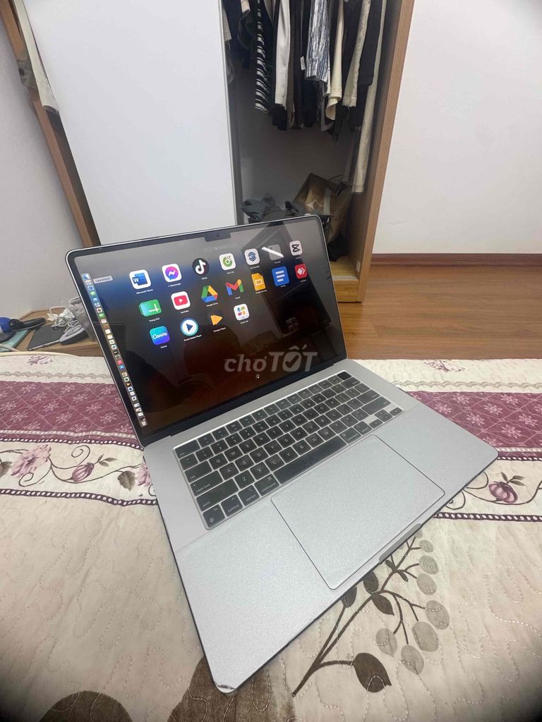 Apple MacBook Air M2 15 inch 8GB/256GB Bạc. Mua bán Laptop tại Thành phố Thái Bình Thái Bình được đăng bởi Đào Tiến Dũng hình 1
