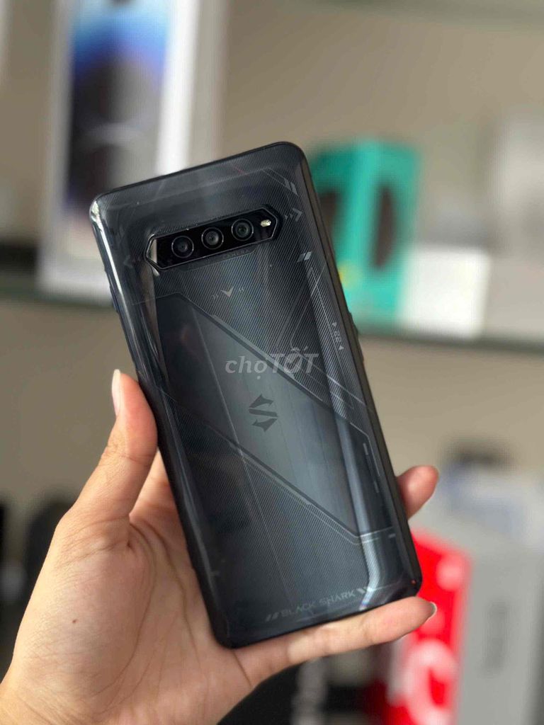 Black Shark 5 RS 12GB/256GB Chuyên game Snap 888+. Mua bán Điện thoại tại Quận Ninh Kiều Cần Thơ được đăng bởi NP Store hình 1
