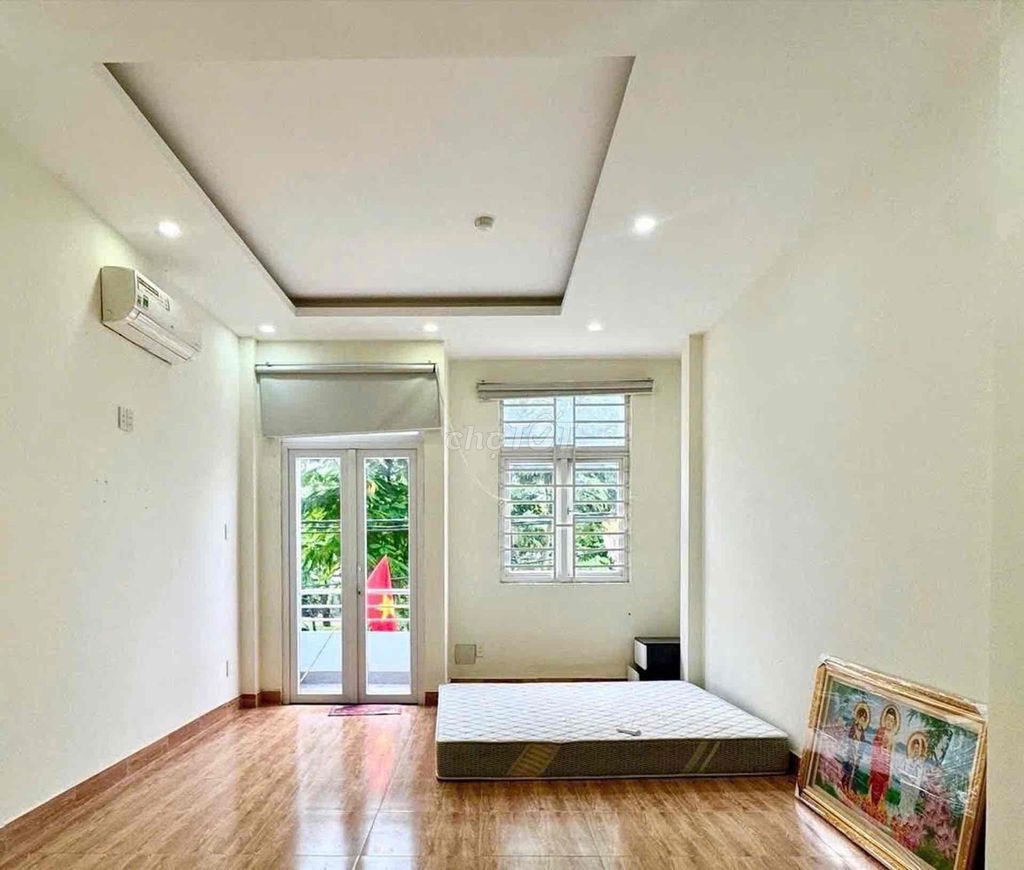 NHÀ 4 TẦNG MẶT TIỀN KHU DÂN CƯ BÔNG SAO P5Q8