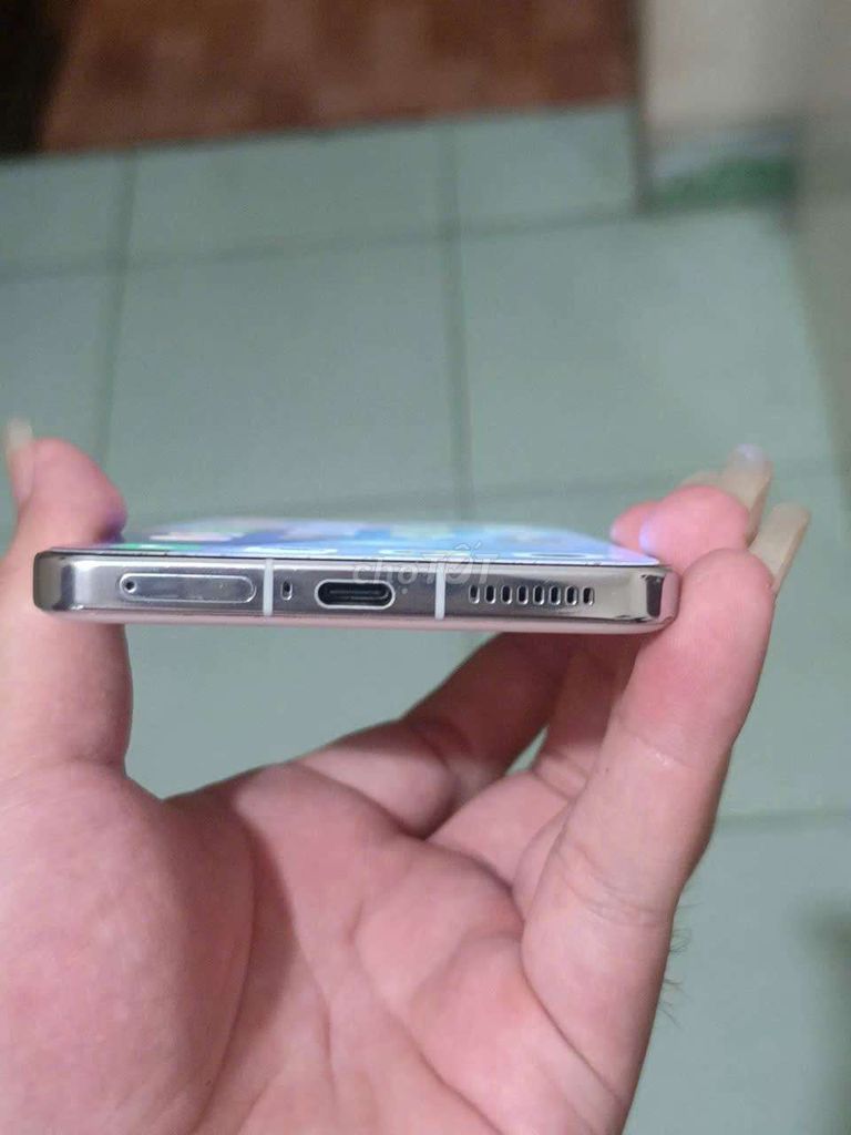 Vivo iQOO 13 5G 16GB/256GB Trắng. Mua bán Điện thoại tại Quận Cầu Giấy Hà Nội được đăng bởi An Trần hình 1