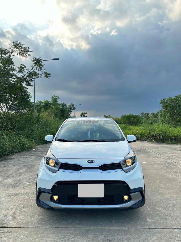 Kia Morning Xline 2021 Белый 155 000 км