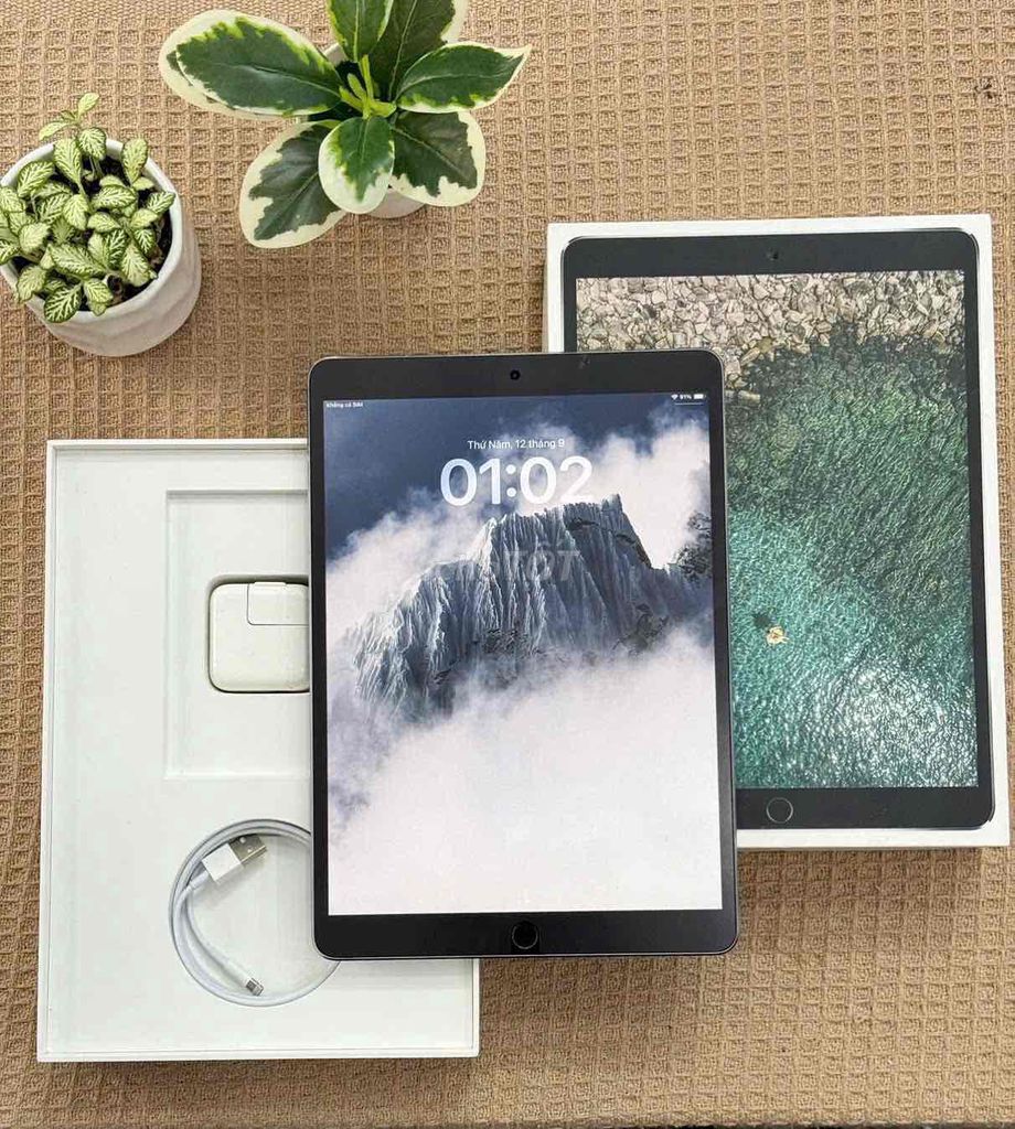 📲 Apple iPad Pro 2017 Wifi + 4G Xám 120hz 99%. Mua bán Máy tính bảng tại Quận Bình Tân Tp Hồ Chí Minh được đăng bởi POLY STORE APPLE hình 1