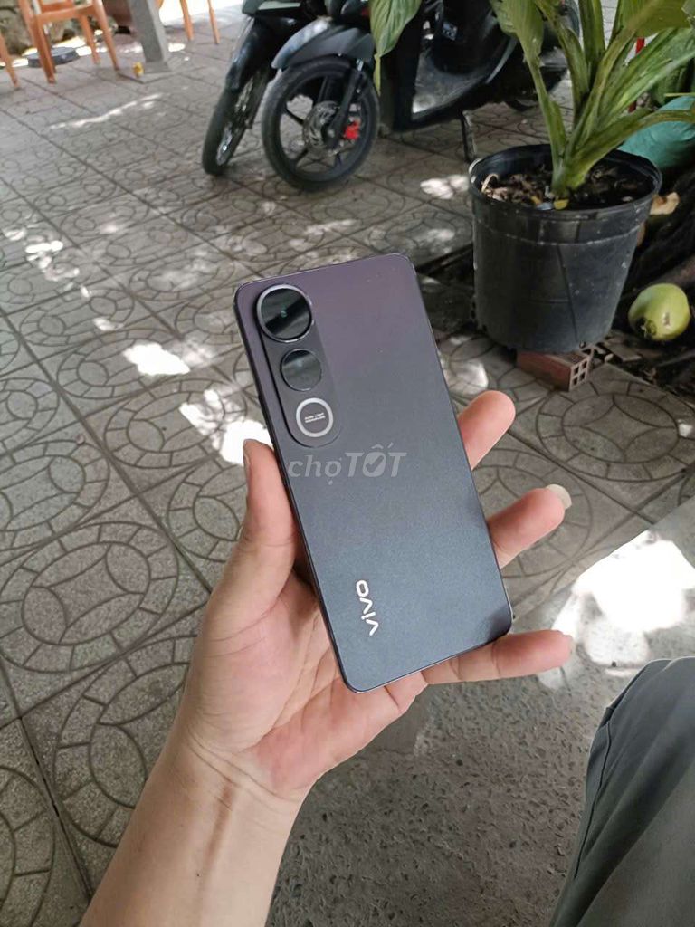 Vivo V50 Lite 5G 8+8 bn 256G nguyên zin.còn bh. Mua bán Điện thoại tại Quận Bình Thuỷ Cần Thơ được đăng bởi cầu rạch súc 91b Nguyễn Văn Linh  hình 1
