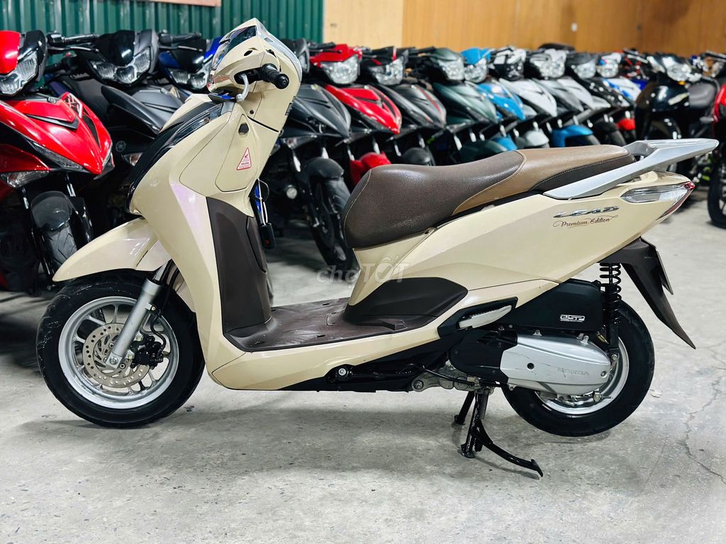 XE MÁYTHANH TÙNG_LEAD 125 ĐÈN LED BIỂN 29 BAO ZIN. Mua bán Xe máy tại Quận Nam Từ Liêm Hà Nội được đăng bởi THANH TÙNG hình 6