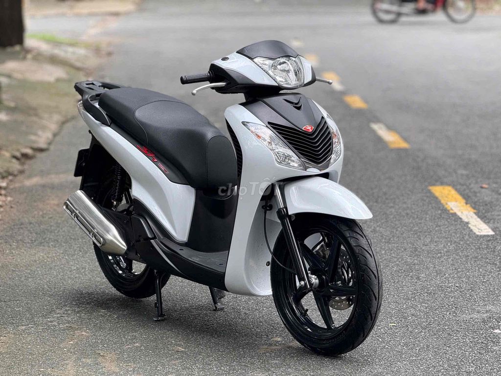 SH 150i 2010 BS 67989 Trắng Đen. Mua bán Xe máy tại Thành phố Thủ Đức Tp Hồ Chí Minh được đăng bởi Vũ Vũ hình 3