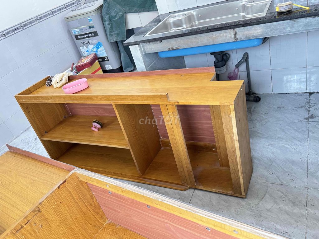 Tủ bếp gỗ thông vàng gỗ. Mua bán Tủ, kệ gia đình tại Quận Gò Vấp Tp Hồ Chí Minh được đăng bởi Thu Nguyen  hình 1