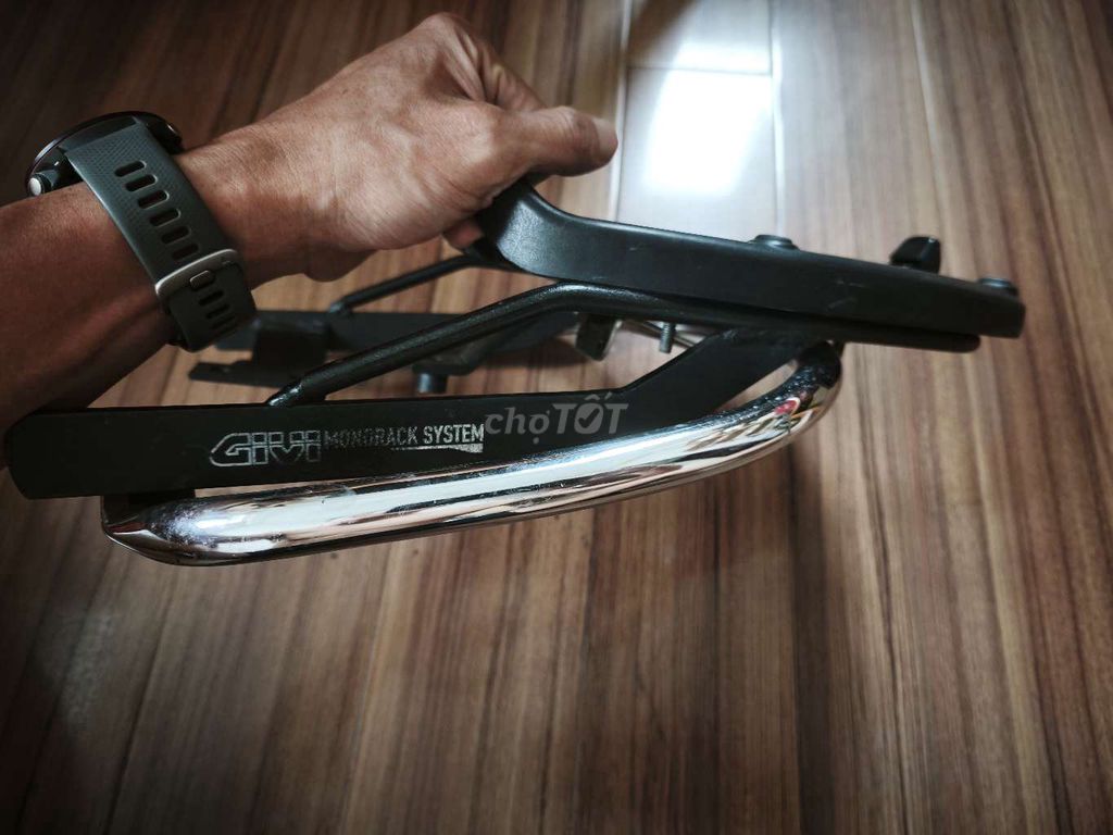 Baga Givi đế thùng Givi. Mua bán Phụ tùng xe tại Quận Bình Thạnh Tp Hồ Chí Minh được đăng bởi Nguyen hình 2