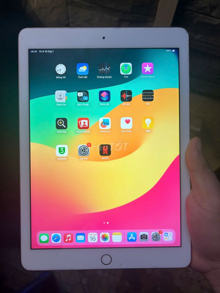 Ipad gen 6 128GB Wifi. Máy đầy đủ PK, ship HN. Mua bán Máy tính bảng tại Quận Hai Bà Trưng Hà Nội được đăng bởi Đỗ Trung Hiếu hình 1