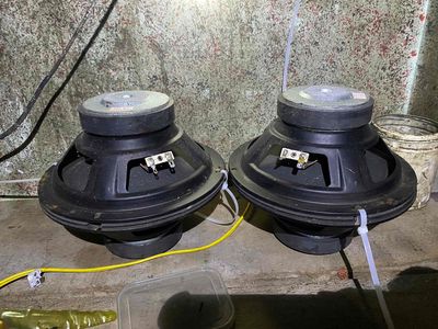 4 cái loa 20. Mua bán Tivi, Âm thanh tại Huyện Mỏ Cày Bắc Bến Tre được đăng bởi Bảo Nhựt