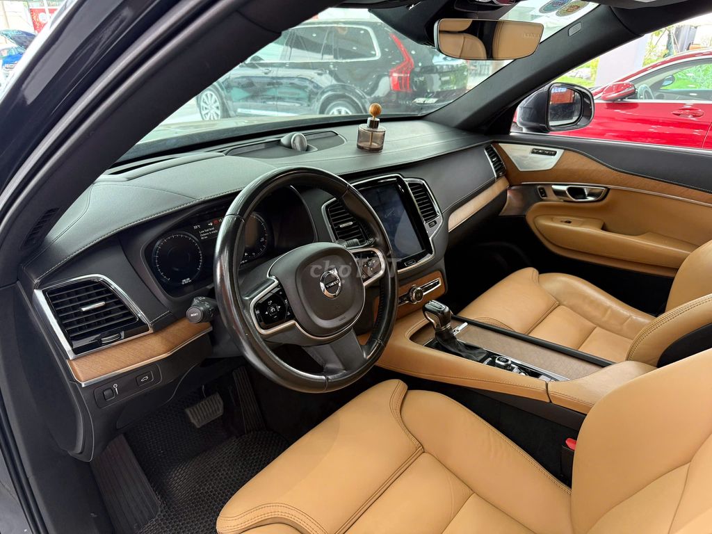 Volvo XC90 2018 T6 Inscription. Mua bán Ô tô tại Quận 1 Tp Hồ Chí Minh được đăng bởi Ô Tô Thiên Hải  hình 4