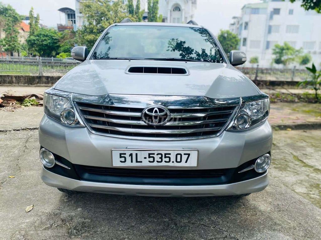 Toyota Fortuner 2016 2.5G 4x2 - 80000 km