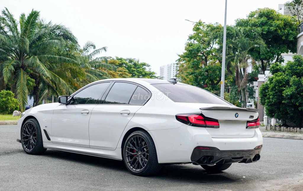 BMW_520i_MSport Model 2023 Bao Bank 90%. Mua bán Ô tô tại Quận 7 Tp Hồ Chí Minh được đăng bởi PHÁT ĐẠT LUXURY CAR hình 9