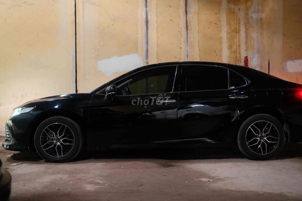 Toyota Camry 2022 2.0 G - 53000 km. Mua bán Ô tô tại Quận 5 Tp Hồ Chí Minh được đăng bởi Gia Bảo hình 3