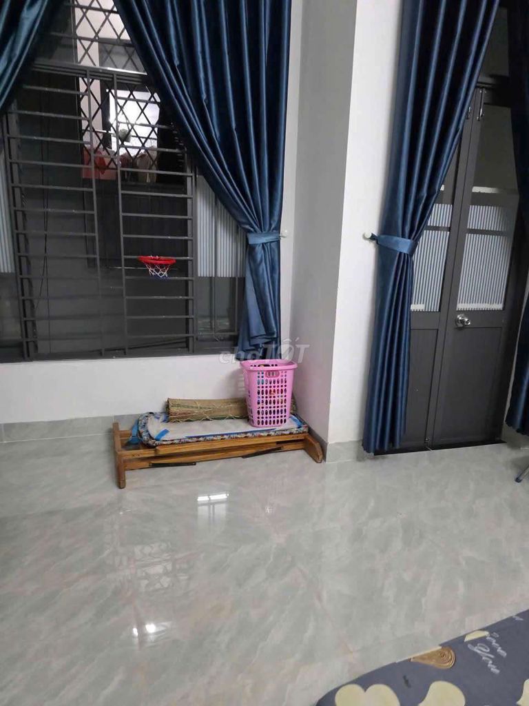 Nhà hẻm cạn lê hồng phong - trung tâm quy nhơn Nhà hẻm cạn lê hồng phong - trung tâm quy nhơn