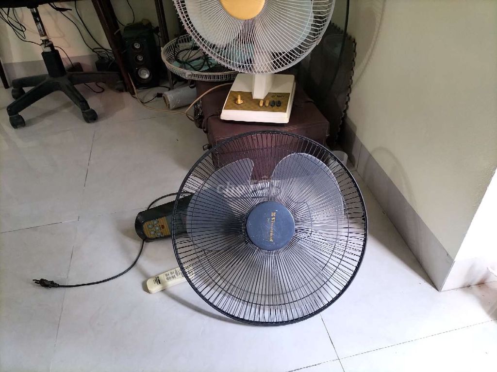 Quạt treo tường Vinawind Đen 400mm. Mua bán Quạt tại Huyện Quốc Oai Hà Nội được đăng bởi nguyen binh hình 1