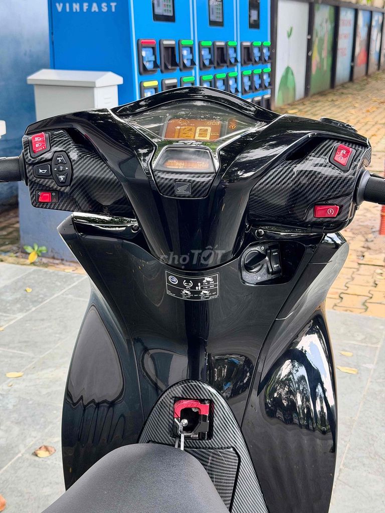 ОЧИСТИТЕЛЬНАЯ МАШИНА SH150 ABS 2021 АВТОНОМНАЯ