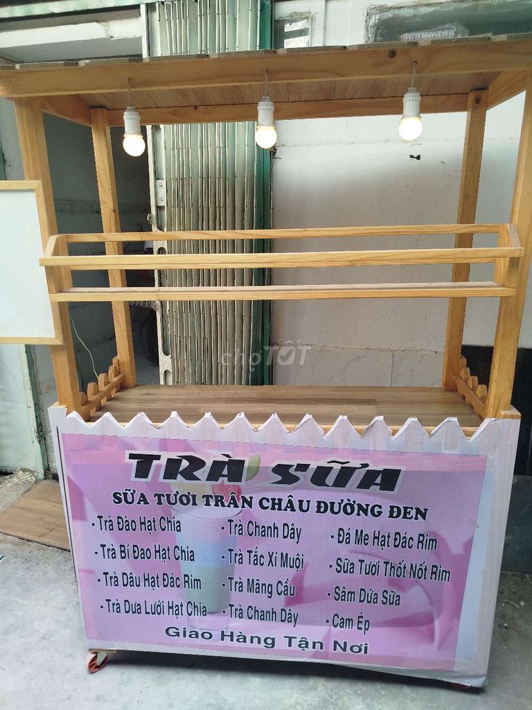 Cần sang lại xe bán trà sữa