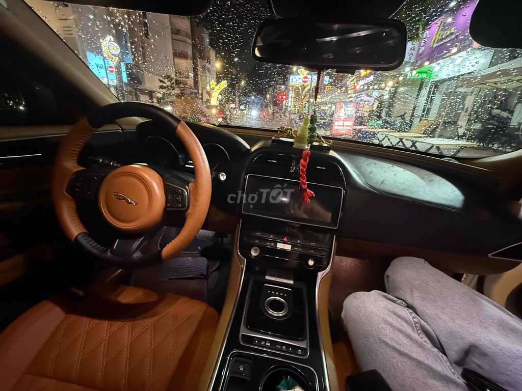 Jaguar XE 2016 - 93000 km. Mua bán Ô tô tại Quận 4 Tp Hồ Chí Minh được đăng bởi đạt hình 15