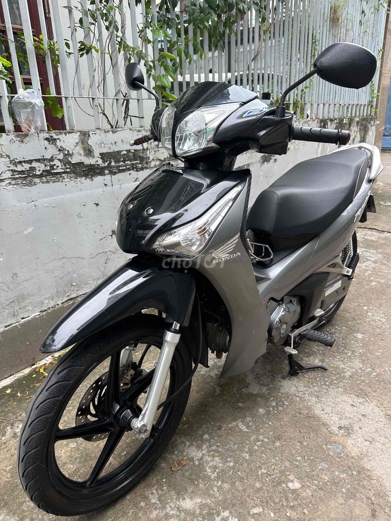 Future Fi 2015 mâm đĩa. Xám ghi. BSTP chính chủ. Mua bán Xe máy tại Quận Bình Thạnh Tp Hồ Chí Minh được đăng bởi Lê Nhân hình 3