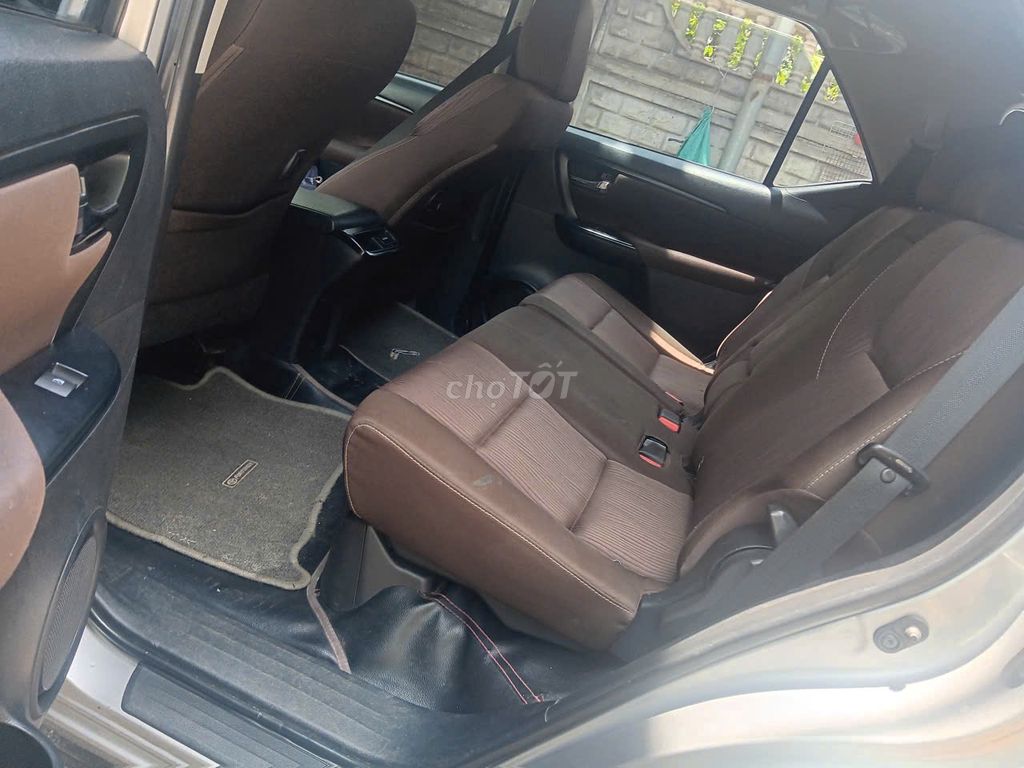 Toyota Fortuner 2017 2.4G 4x2 - 150000 km. Mua bán Ô tô tại Thành phố Dĩ An Bình Dương được đăng bởi Phạm Đông hình 5