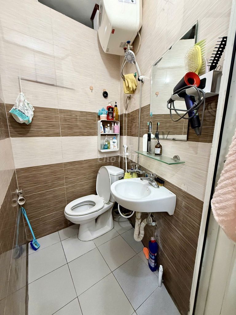 Bán CCMN tầng 1, 43m2, 2PN, ngõ Yên Lãng, Ô TÔ VÀO, SỔ ĐỎ riêng, 2 tỷ