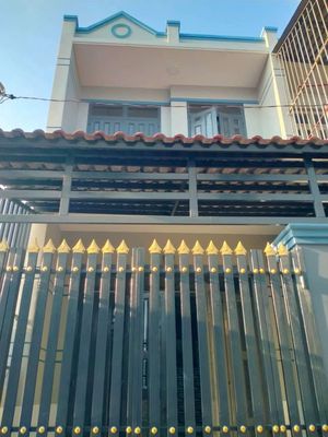 DT 4 x 13.50 nhà 1 trệt 1 lầu giá bán 1 tỷ 890 gần đường vĩnh lộc