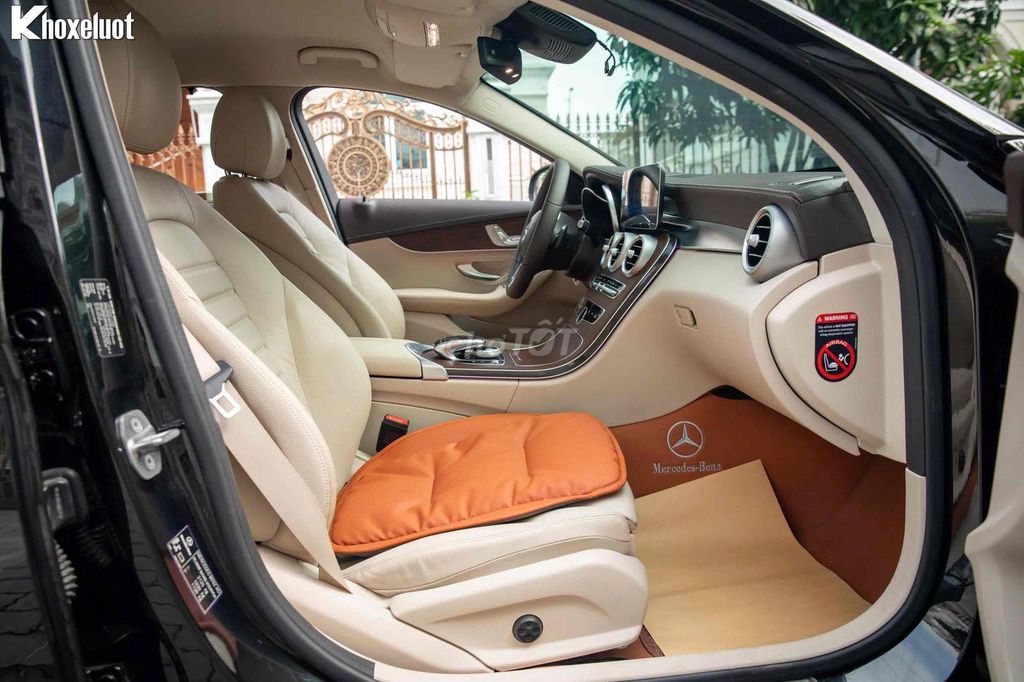 Mercedes C200 Exclusive 2020 - 34000 km. Mua bán Ô tô tại Quận Gò Vấp Tp Hồ Chí Minh được đăng bởi Nguyễn Trường Giang hình 7