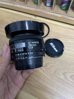 Lens Nikon AF 28 F2.8