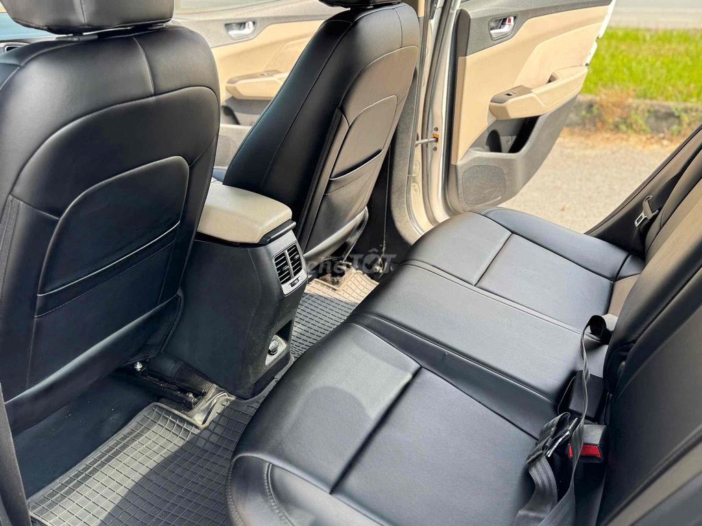 Hyundai Accent 2020. 1.4 MT 70000. Mua bán Ô tô tại Huyện Gia Lộc Hải Dương được đăng bởi Nhất Tín Ô Tô Hải Dương hình 11