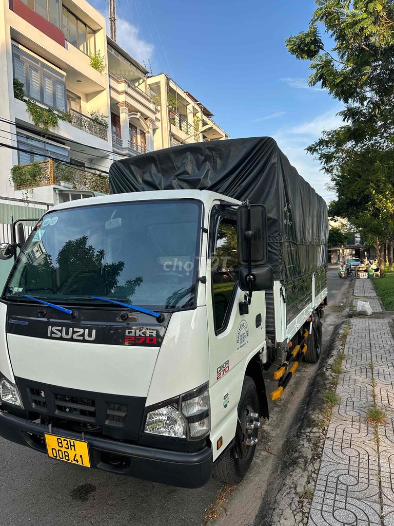 Isuzu 270 .2.35t /2022 thùng 4,37 rất mới