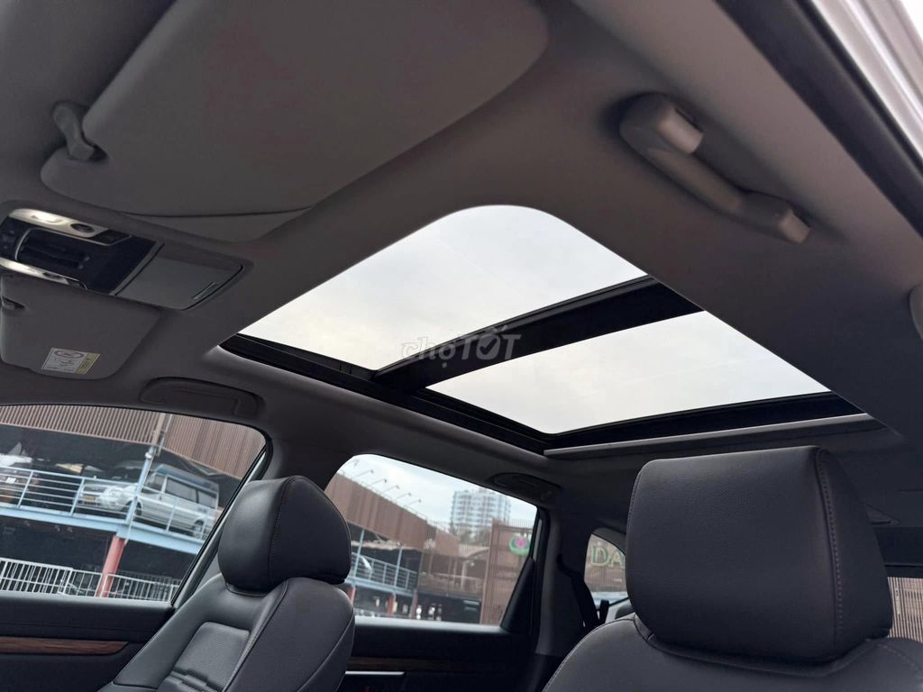 Honda CR-V L 2020 màu bạc, 38.000 km. Mua bán Ô tô tại Quận 12 Tp Hồ Chí Minh được đăng bởi Xuân Trường hình 4