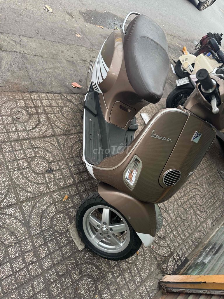 Piaggio Vespa Race Nâu Cổ điển. Mua bán Xe máy tại Quận Gò Vấp Tp Hồ Chí Minh được đăng bởi phạm thị thu thuỷ hình 4