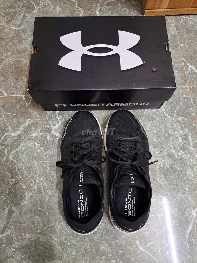 Giày Under Armour