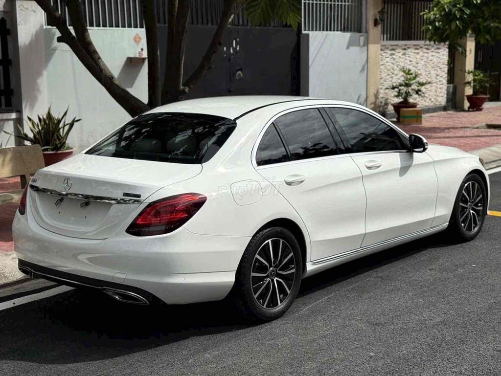 Mercedes Benz C Class 2018 55kml 1 chủ. Mua bán Ô tô tại Quận 7 Tp Hồ Chí Minh được đăng bởi Mua bán xe sang hình 2