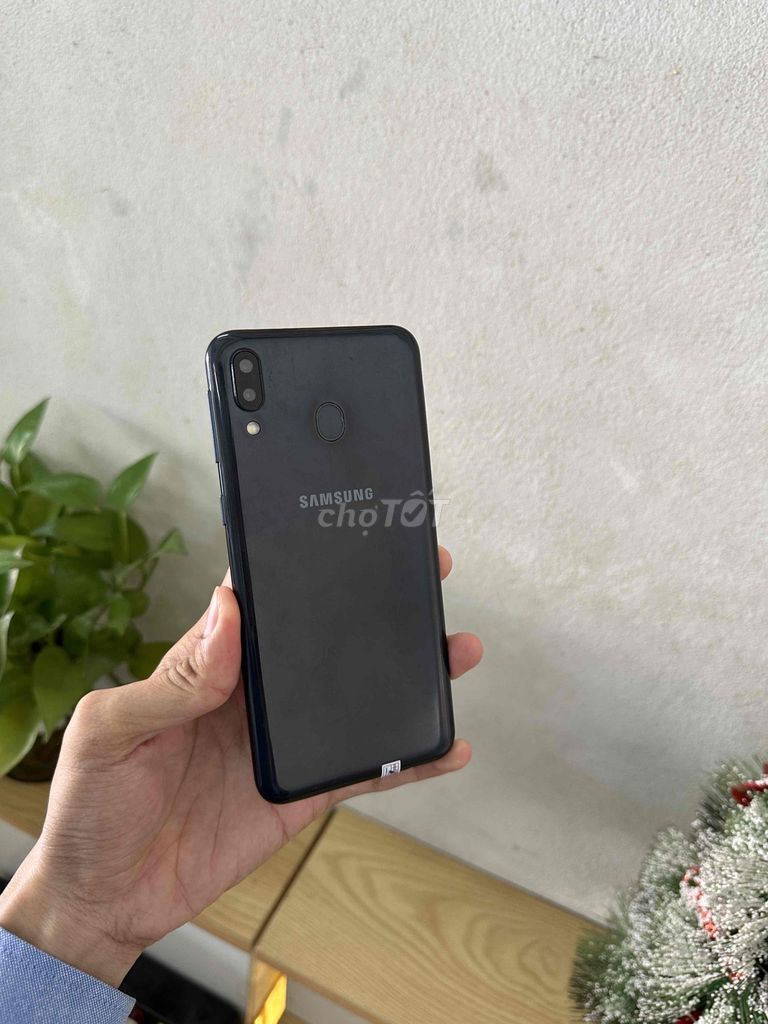 Cần bán Sam Sung M20 Ram 3/32G pin 5000mah rẻ. Mua bán Điện thoại tại Thành phố Qui Nhơn Bình Định được đăng bởi Gia Long hình 1