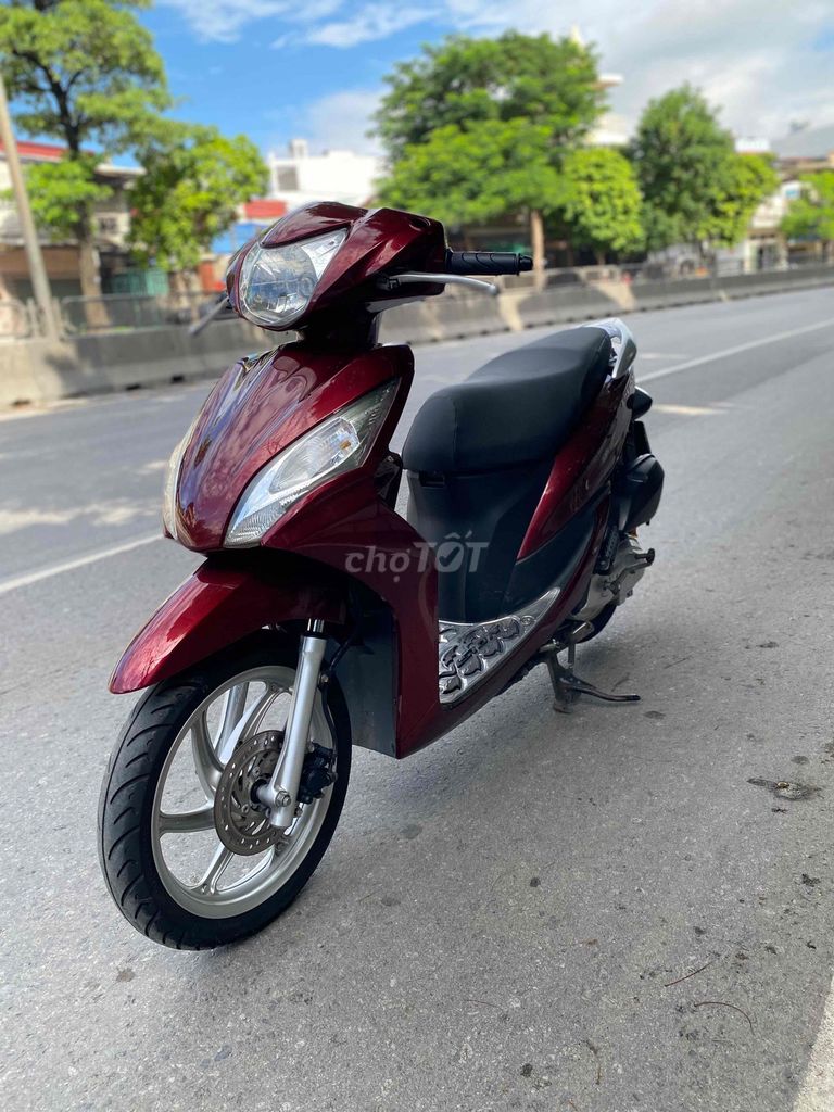 Honda Vision, красный