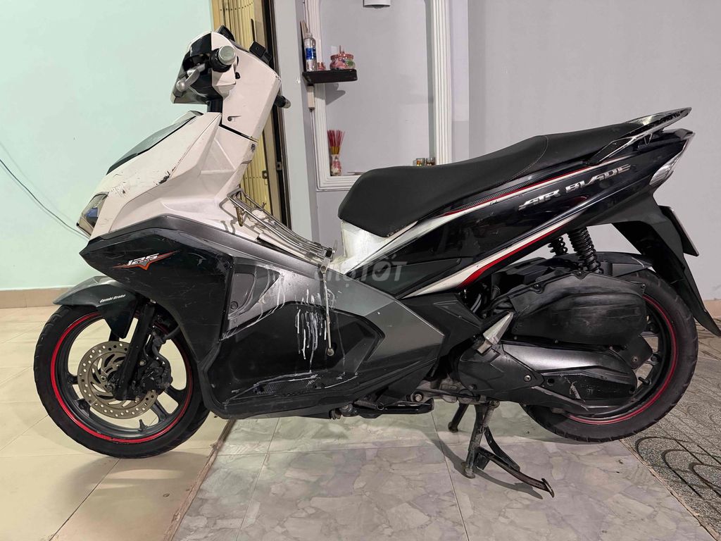 Honda Air Blade 2016 бело-черный