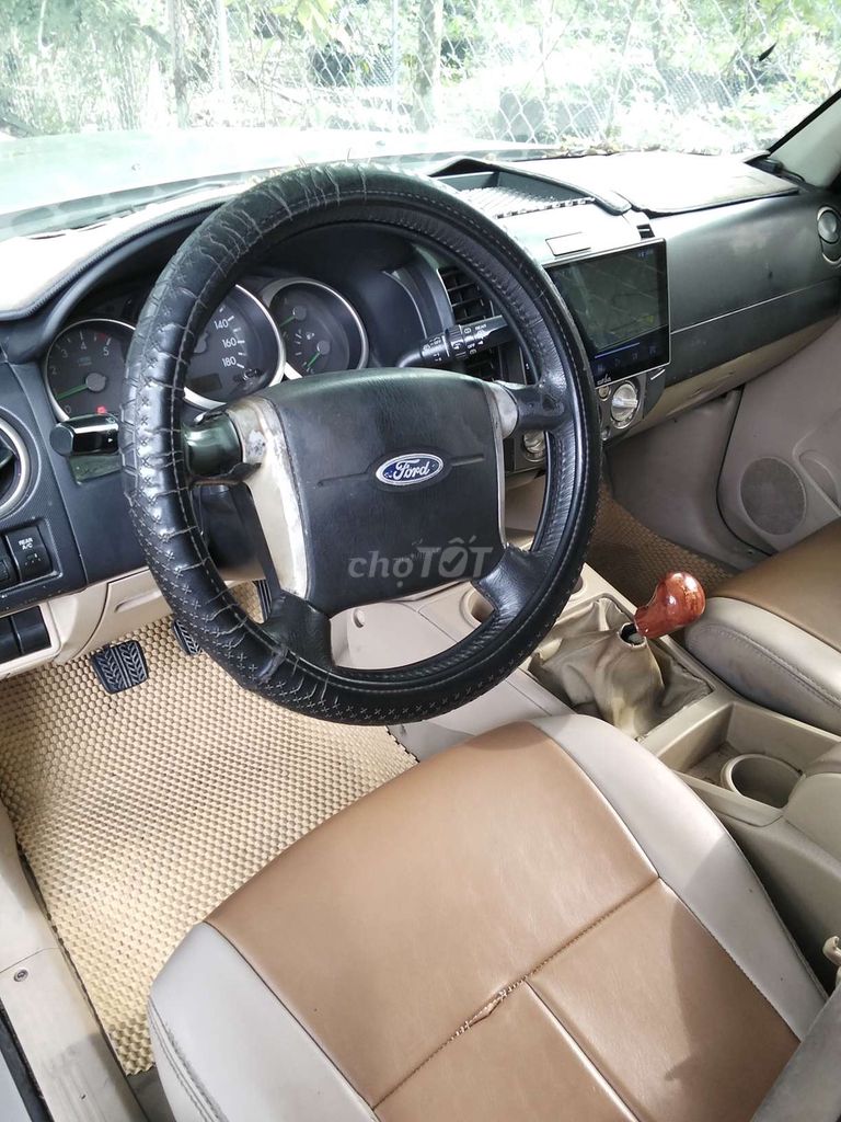 Bán xe 7 chỗ Everres máy dầu đời 2007. Mua bán Ô tô tại Quận Cái Răng Cần Thơ được đăng bởi Hoang anh hình 12