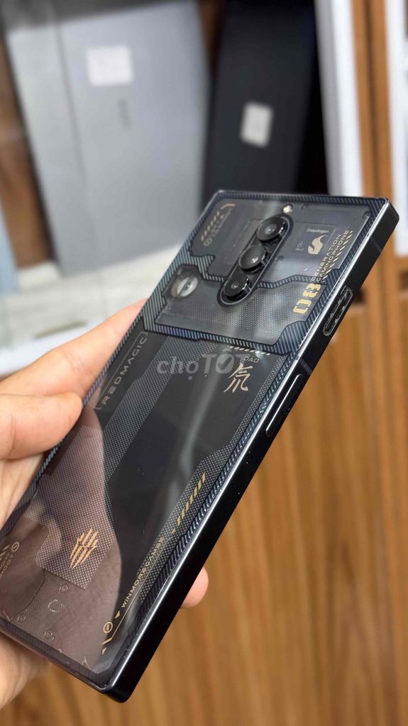 red magic 8 pro 12/256G xách tay black gluu. Mua bán Điện thoại tại Quận Hai Bà Trưng Hà Nội được đăng bởi khmobile hình 1