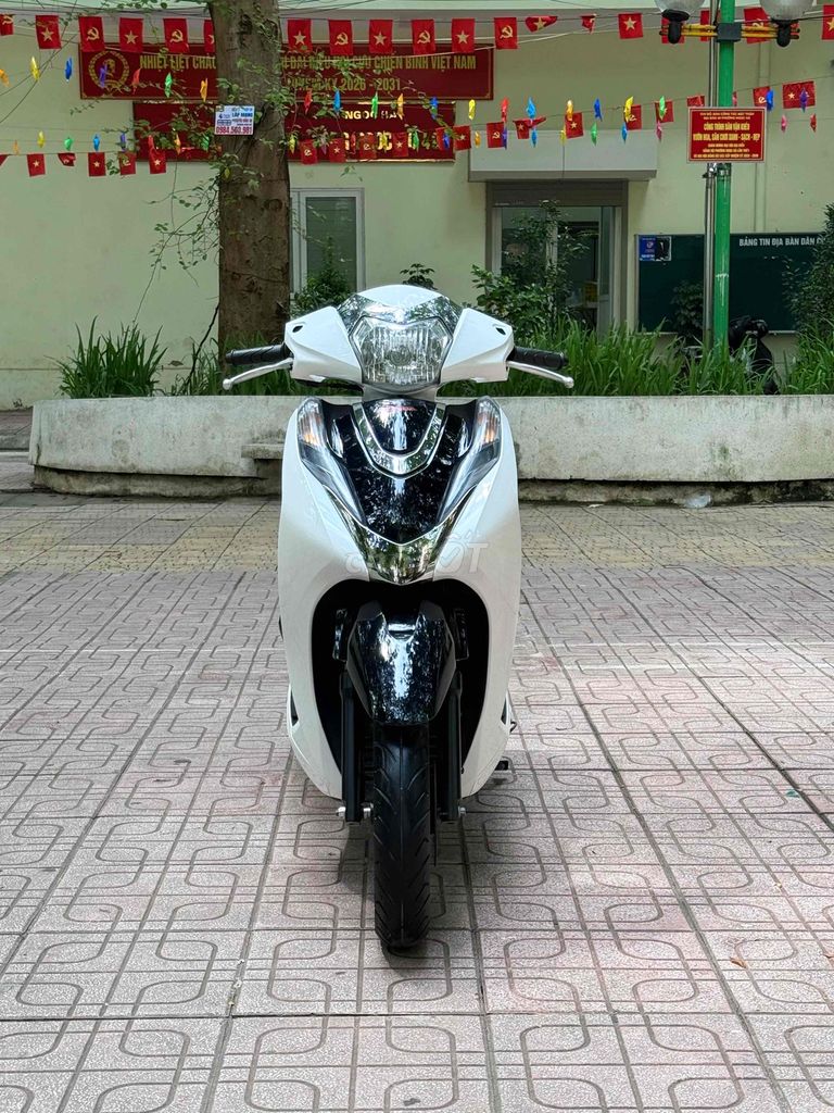 Honda Lead 4Val 2023 Белый Спортивный Ханой