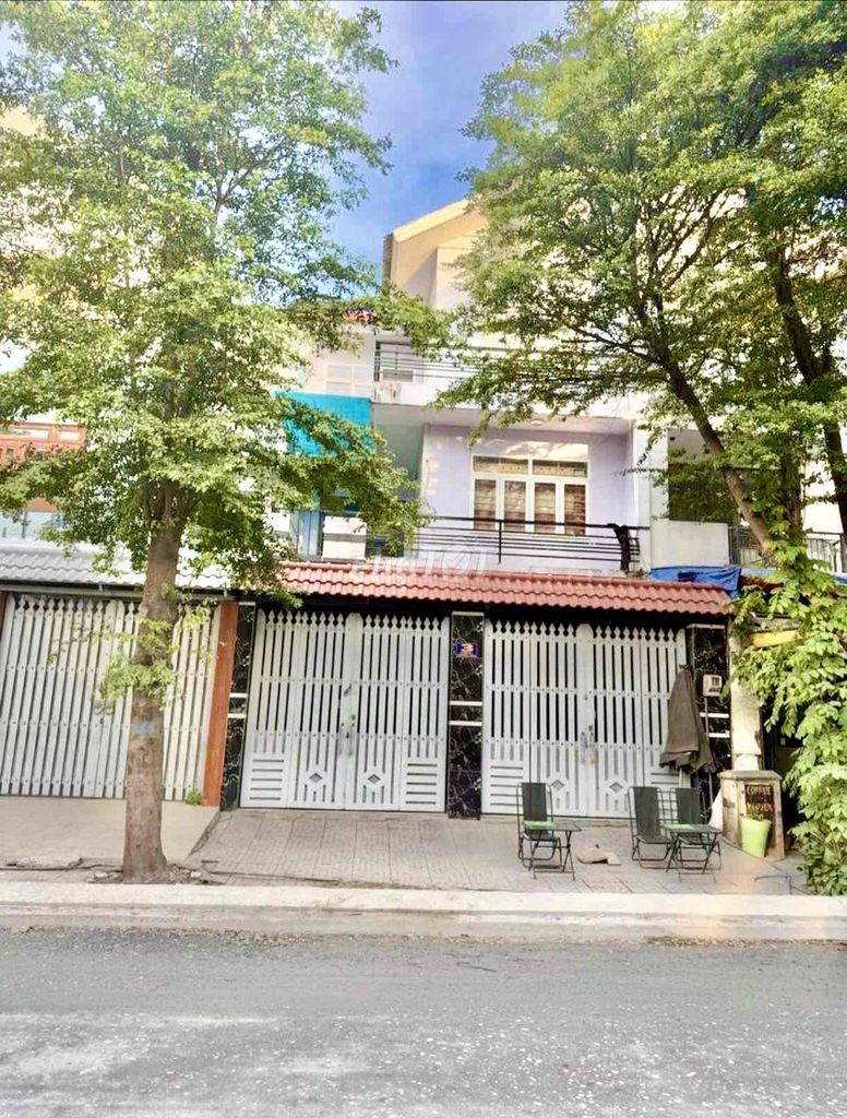 Cho Thuê Biệt Thự Kế Eaon Mall Bình Tân. Cho thuê Nhà ở tại Quận Bình Tân Tp Hồ Chí Minh được đăng bởi NGUYỄN THỊ MAI hình 2